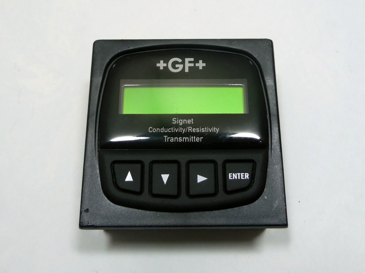 Conductivity Resistivity Transmitter 388501P ( +GF+) SIGNET
