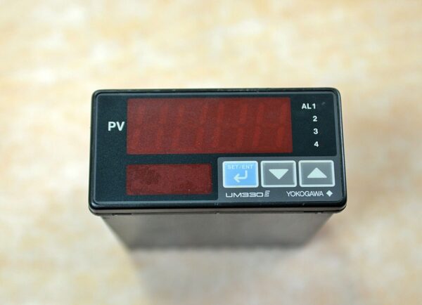 Temperature Controller UM330E ( YOKOGAWA )