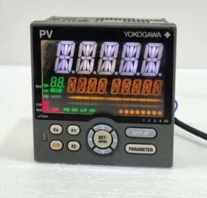 Temperature Controller UT35A ( YOKOGAWA )